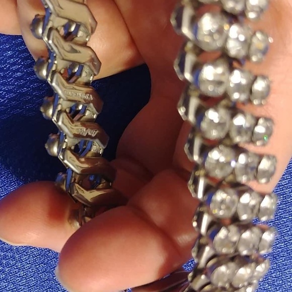 Vintage Expandable Prong-set Rhinestone Bracelet - Picture 6 of 9